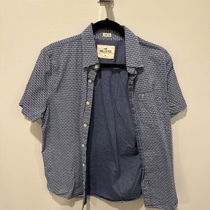 Hollister shortsleeve button down